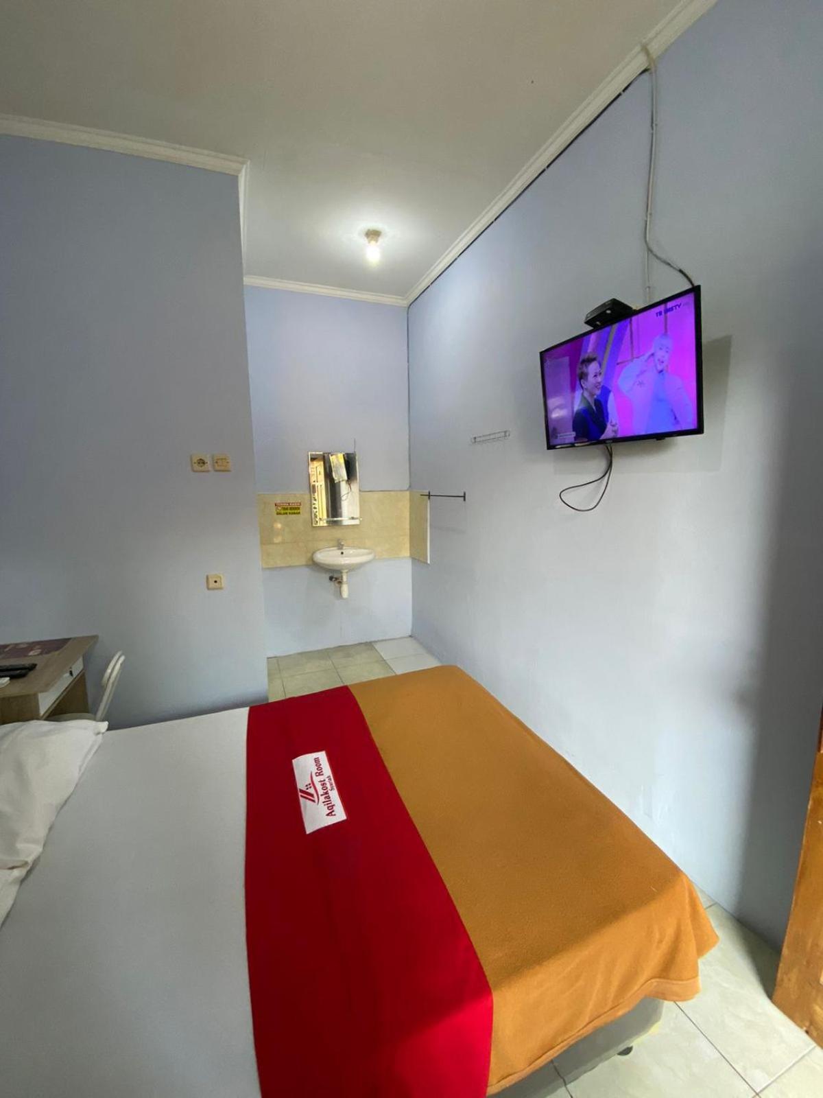 Hotel Aqilakost N Cafe Gadog Puncak Bogor Exterior foto